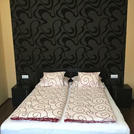 Adam'S Flat Apartment Будапеща Екстериор снимка